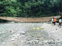峨眉山一铁索桥断裂侧翻 7名游客受伤