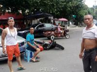 成都男子高呼“警察打人” 阻碍执法被拘
