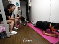 高温“烤验”下的杭州G20女子巡逻队