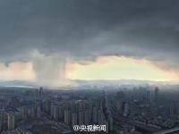 昆明主城区突降暴雨 场面壮观似云中瀑布