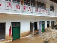 广西遭遇特大暴雨 河水暴涨致山体滑坡