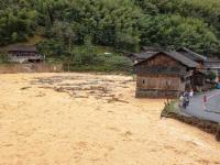 广西遭遇特大暴雨 河水暴涨致山体滑坡