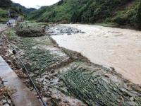 广西遭遇特大暴雨 河水暴涨致山体滑坡