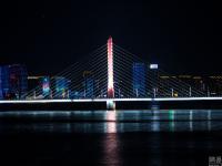 杭州迎G20 钱江新城亮起炫目灯光秀