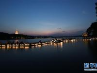夜景西湖