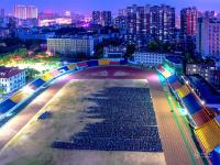 武汉高校5000新生军训 场面壮观行如流水