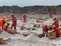 580公斤炸药在昆明引爆 万方山体瞬间夷为平地
