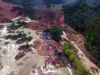 航拍浙江遂昌山体滑坡现场 房屋被冲毁