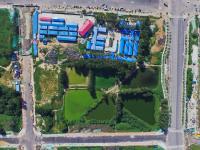 探访郑州“地王”：配套设施缺乏 荒草丛生
