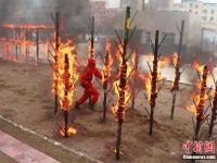 甘肃森警实战化训练穿越火场