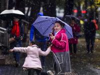 乌鲁木齐迎来今冬首场雪