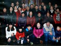 浙江小脚老人102岁高龄 仍自己洗衣每天喝白酒