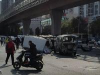 北京北苑家园附近一路口多车相撞 现场惨烈
