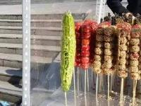 “哈工程”糖葫芦成精了：辣条鸡翅黄瓜口味热销