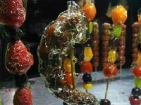 “哈工程”糖葫芦成精了：辣条鸡翅黄瓜口味热销