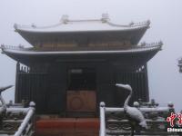 组图：冬天悄悄来临，各地陆续迎来降雪
