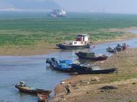 中国最大淡水湖鄱阳湖变“草原”