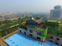 西安一楼顶现仿古建筑 远看像座庙