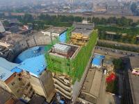 西安一楼顶现仿古建筑 远看像座庙