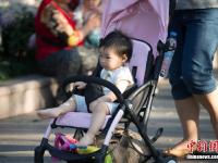 福州飙出30℃高温 白天炎热如夏日
