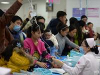 最强雾霾袭济南 500名患儿医院输液
