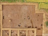 四川发现先秦聚落遗址 400平米埋96个墓葬