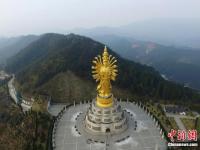 航拍世界最大露天“千手观音”像 高99.19米