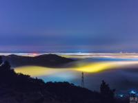 青岛现平流雾景观 流光溢彩美如仙境