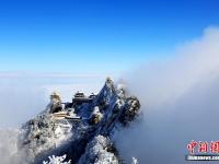  老君山现雪后云海奇观 琼楼玉宇美不胜收