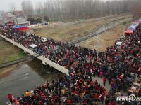 10万人逛长安王曲城隍庙会现场