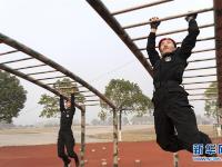  女子特警：巾帼不让须眉