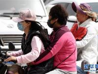 山东大部地区出现大风扬尘天气
