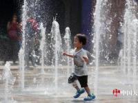 大范围高温来袭 北方多地迎