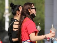 大范围高温来袭 北方多地迎