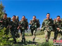  甘肃森林武警海拔3000米“极限挑战”