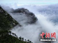  江西庐山雨后现云海景观