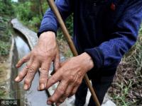 现代愚公为全村人喝上水修水渠36年