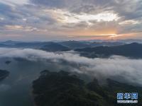  安徽霍山：雨后大别山