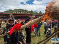  云南石林彝族群众欢庆“火把节”