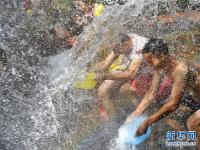  成都：古镇亲水度夏