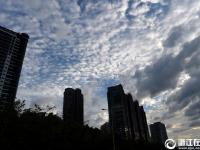 杭州台风时节气象万千
