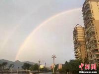 四川雅安雨后双彩虹美不胜收