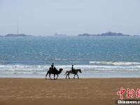 福建漳浦六鳌风电场蔚为壮观
