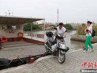 上海苏州河上最后的轮渡