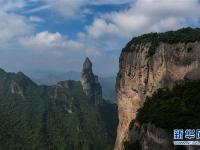  浙江神仙居：云雾缭绕 宛若仙境