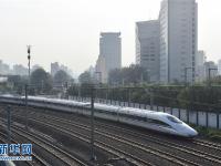  全国铁路今起实施新的列车运行图