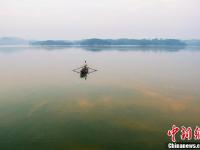 江西仙女湖：鱼跃人欢喜增收