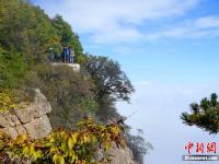  甘肃“道源圣地”崆峒山烟雨蒙蒙云海飘渺