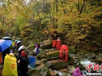 雨中的光雾山秋色美得夺人心魄