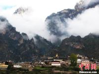 甘肃藏乡深秋山间无重景